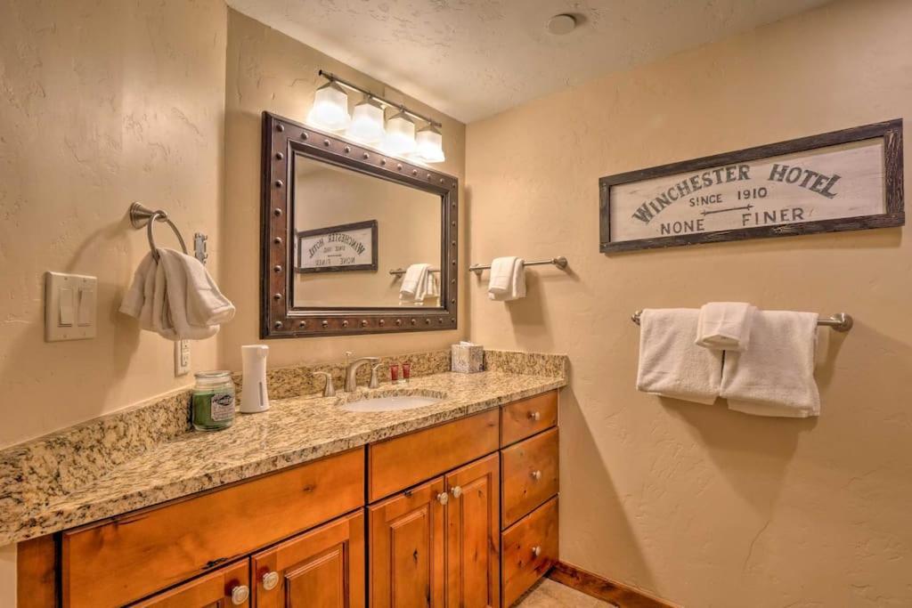 Beaver Run Studio- Dog Friendly Apartment
