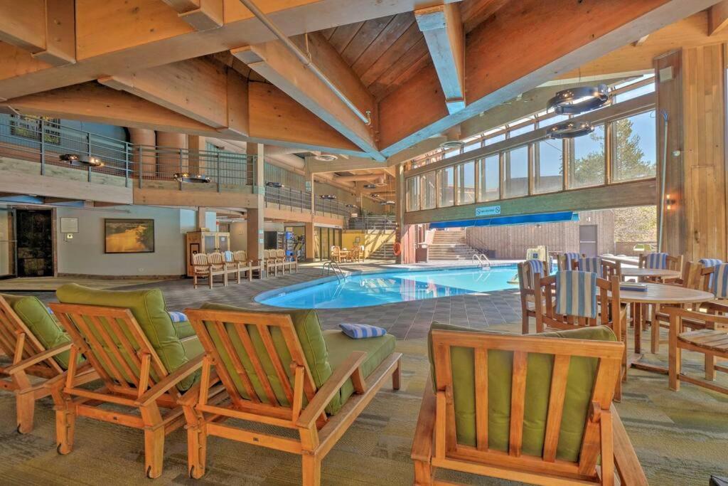Apartment Beaver Run Studio- Dog Friendly *