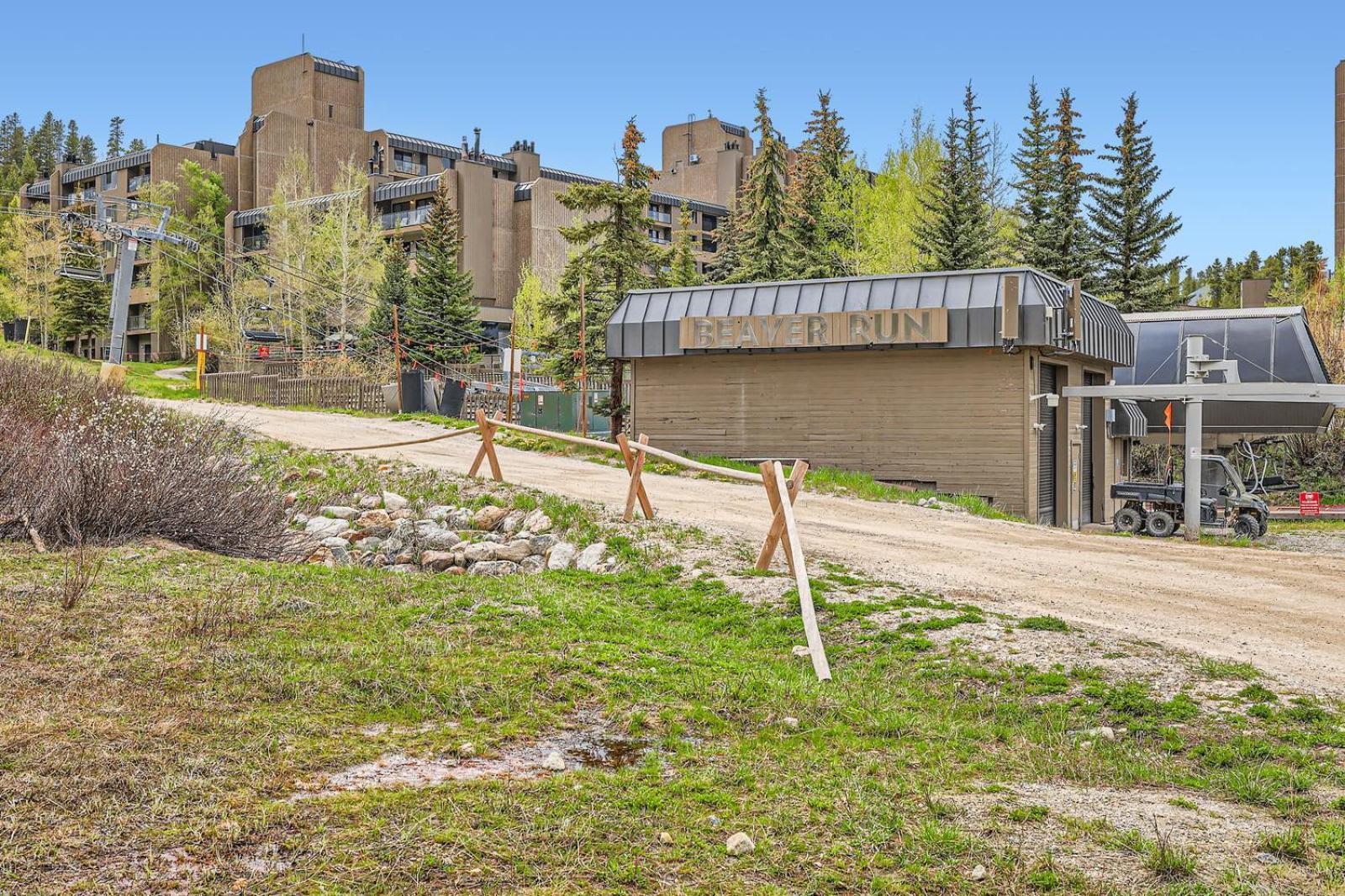 Apartment Beaver Run Studio- Dog Friendly *